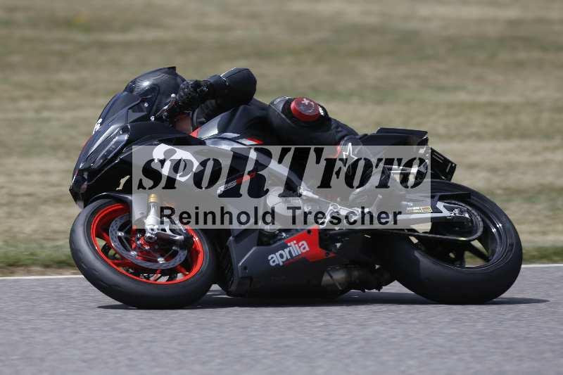 /21 17.06.2026  Ducati Schweiz Track Warmup ADR/Gruppe gelb/76